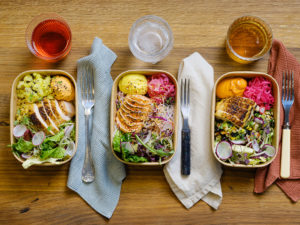 Tre färdiga måltider producerade av Cookin